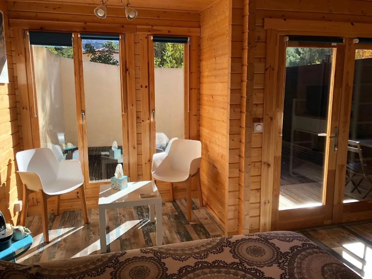 Chalet de La Source Rognac 0*,  France