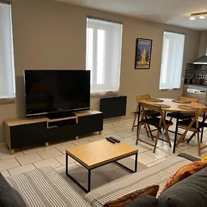 Appartement Bel 2 Au Coeur Du Village, Eyragues